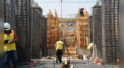 Construcción inicia fuerte en 2026, pero perdería ritmo por crisis de combustibles, clima y trabas en proyectos