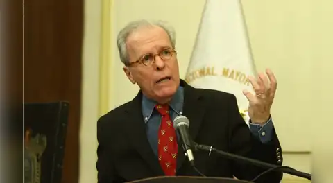 Harry Belevan, director de la Real Academia Peruana de la Lengua