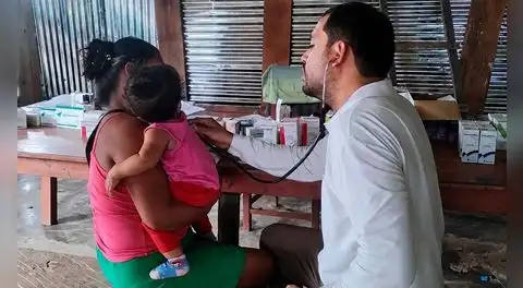 “Solamente existe un médico en la comunidad”: pueblos urarinas denuncian 58 muertes de niños por tos ferina en Loreto