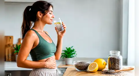 Científicos responden a la popular pregunta sobre el agua de chía: ¿realmente ayuda a bajar de peso o es solo un mito viral?