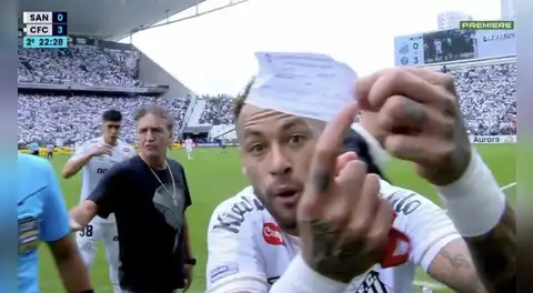 Neymar pierde el control en pleno partido de Santos: árbitro lo sacó por error en el cambio, pero no lo dejó volver