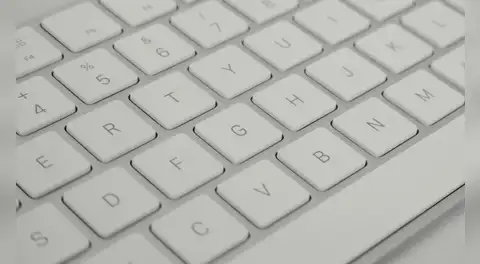 ¿Sabías para qué sirve la pequeña rayita en las teclas F, J y el número 5 de tu teclado?