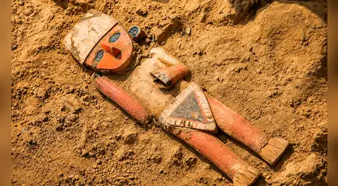 En perfecto estado: arqueólogos descubren en Perú una figura de madera prehispánica que revela secretos ceremoniales de Chan Chan