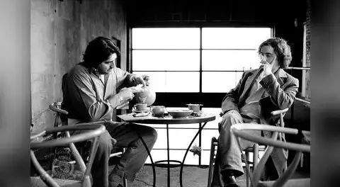 Para ingresar al cine de Jim Jarmusch: “Café y cigarrillos”