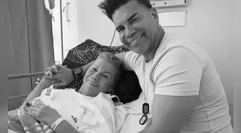 Fallece madre de Tomate Barraza tras luchar contra enfermedad: "Cuídanos desde el cielo"