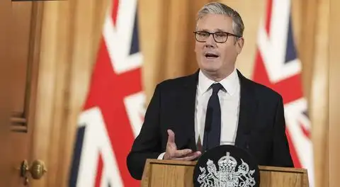 Reino Unido prohibirá las redes sociales a los menores de 16 años y Keir Starmer defiende un paso importante para proteger a los niños