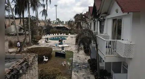 Incendio en un hotel de playa en República Dominicana causa la evacuación de 1.700 personas y una muerte