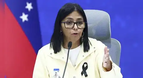 Delcy Rodriguez pide al rey Carlos III desbloquear US$1.900 millones en oro de Venezuela para reconstrucción tras terremoto