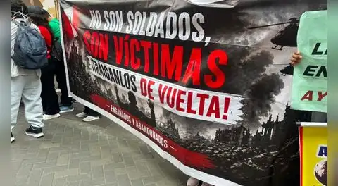 Familiares de peruanos captados para ir a la guerra en Rusia exigen reunión con el canciller