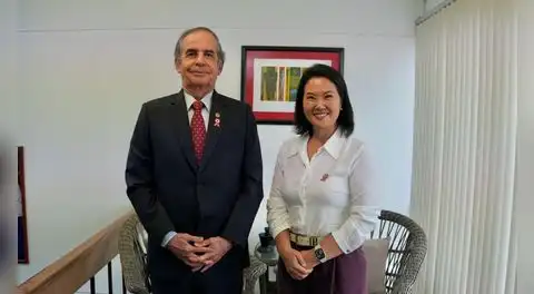 Roberto Chiabra se reune con Keiko Fujimori en local de Fuerza Popular en San Isidro