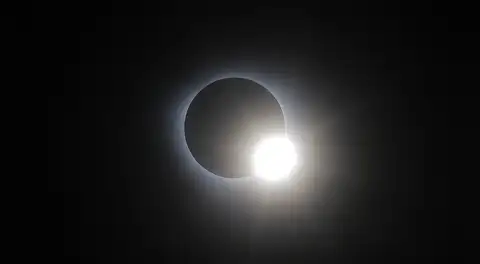 Una coincidencia astronómica: en el mes de agosto coincidirán un eclipse solar y una lluvia de meteoros