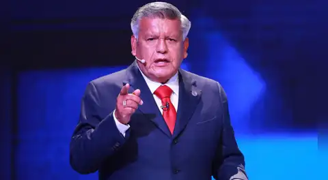 Poder Judicial condena a César Acuña a un año y medio de prisión suspendida