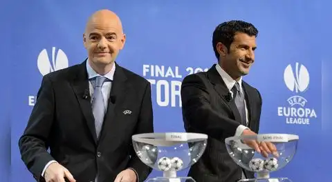 Luis Figo exigió la renuncia de Infantino, quien se reunió con funcionarios de la FIFA en Marruecos