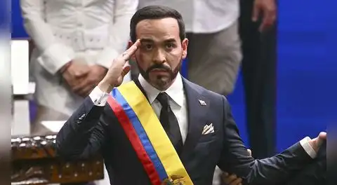 Abelardo de la Espriella asume la presidencia de Colombia con un mensaje de mano dura y cohesión con Estados Unidos
