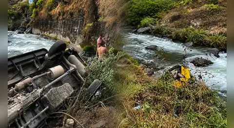 Carretera Central: miniván con pasajeros se despista y cae al río Rímac en Chicla dejando seis heridos