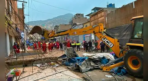 Desalojan construcciones que ocuparon por más de 40 años la avenida Túpac Amaru tras megaoperativo en Carabayllo