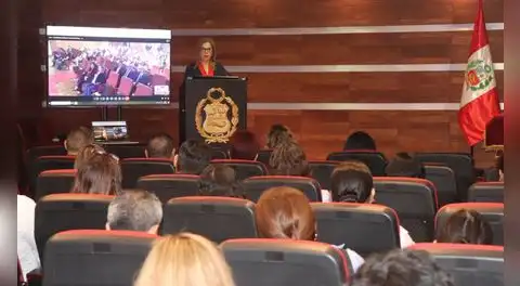 Corte de La Libertad desarrolla conferencia sobre los elementos esenciales del proceso laboral