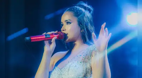 Kiara Lozano, vocalista de Corazón Serrano, recibe duras críticas por olvidarse la letra de ‘Mix cholito’ en pleno concierto: “Qué falta de profesionalismo”