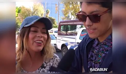 Facebook: dejó que revisen su celular frente a su novio y todo terminó mal [VIDEO]