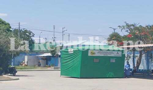 La paciente se encuentra aislada en una carpa instalada para tratar estos casos. Su estado es estable. Foto: Mariana Vásquez.