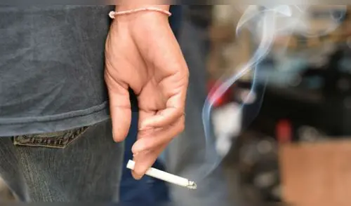 Más de 200 mil peruanos empiezan a fumar cada año