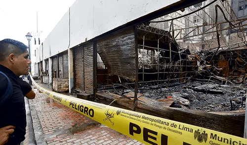 Dolor. Comerciantes del complejo de galerías El Coloso lo perdieron todo y piden ayuda.