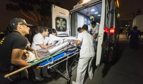 Explosión de máquina plastificadora deja graves a dos trabajadores gráficos