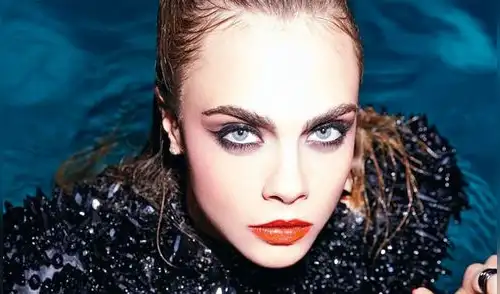 Twitter: quería tener las cejas de una top model pero el resultado fue desastroso