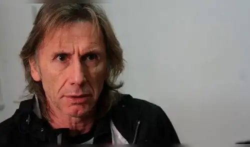 Ricardo Gareca: Se pone serio