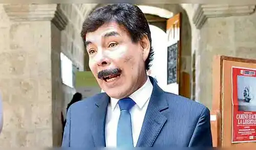 Alfredo Zegarra: "Caja Arequipa debe convertirse en un banco"