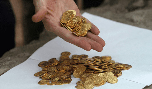 Ganador de la lotería compra un terreno y encuentra un tesoro nacional enterrado [VIDEO]