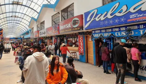 Puno. En Juliaca venta de pasajes se restringió debido a la paralización. Foto: Kleber Sánchez/URPI