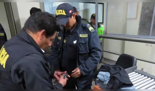 Cusco: detienen a policía que intentó ingresar un celular al penal de varones [FOTOS]