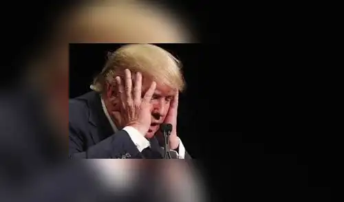 Trump exhorta a Apple a que fabrique sus iPhones en Estados Unidos Trump exhorta a Apple a que fabrique sus iPhones en Estados Unidos