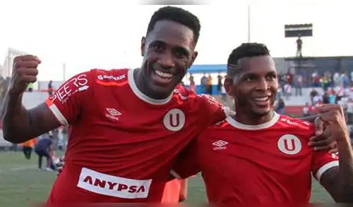 Universitario: Alberto Quintero y Luis Tejada se reencontraron para jugar amistosos con Panamá [FOTO]
