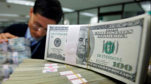 Dólar en Venezuela. Foto: AFP.