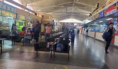 Empresas de transporte registran pérdidas por bloqueo de vías.