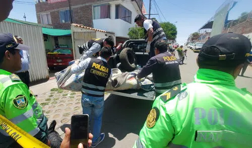 Familiares denuncian que policías no socorrieron a la familia. Foto: Leonela Aquino / URPI-LR Familiares denuncian que policías no socorrieron a la familia