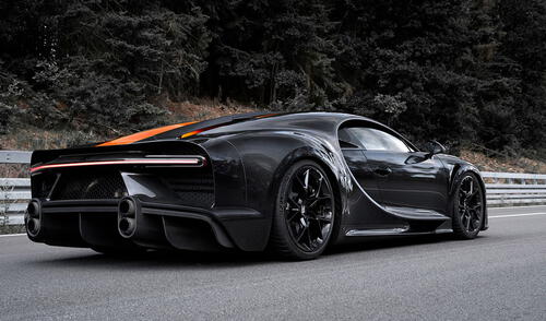 Bugatti Chiron Super Sport 300+ tiene una velocidad máxima de 490,484 km/h. Foto: Car and Driver ¿Cuáles son los autos más veloces del mundo y qué tecnología utilizan?