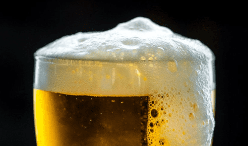 Crean cerveza que puede revelar películas en la cámara Super 8 