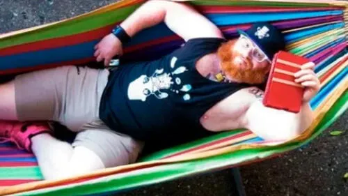 Joven murió tras inyectarse silicona en los genitales a pedidos de sus novios. Foto: Facebook