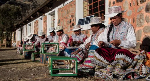 Hiladoras solares de Sibayo. Foto: Giulianna Camarena