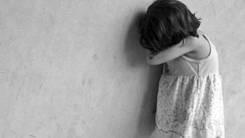 "Mi hija se volvió agresiva": denuncian a psicólogo por abuso sexual de 7 niños de kinder