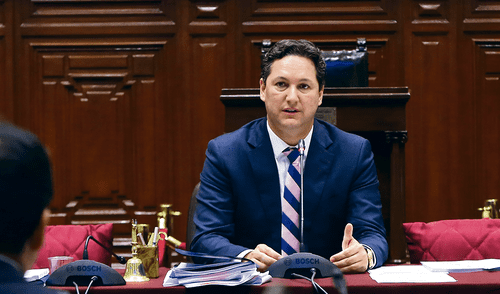 Daniel Salaverry presentó recurso legal para detener proceso y sanción 