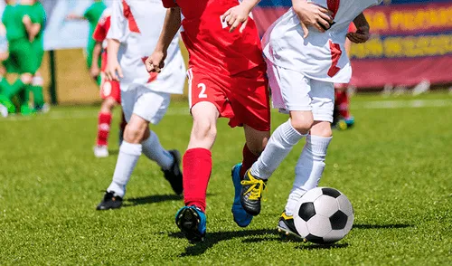 Niños cada vez más pequeños están siendo entrenados en las academias de fútbol. Créditos: GEC Fútbol niños. Créditos: GEC