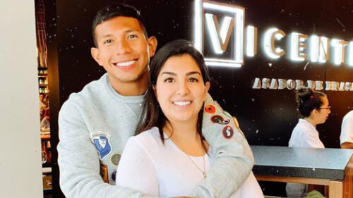 La pareja de enamorados pidieron a sus invitados a no pensar en lo material.