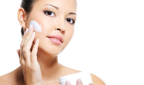 Crece consumo de cremas para el cuidado del rostro en Cusco y Arequipa Crece consumo de cremas para el cuidado del rostro en Cusco y Arequipa