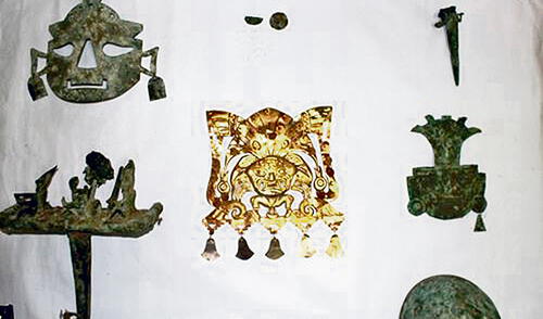 Policía recupera siete piezas de oro en Cajamarca Policía recupera siete piezas de oro en Cajamarca