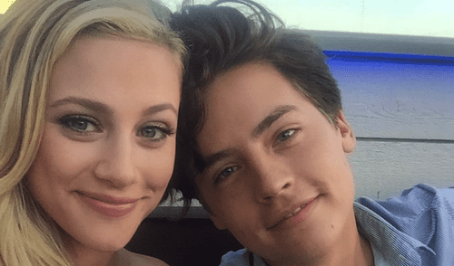Cole Sprouse y Lili Reinhart fueron hackeados y circulan 'fotos íntimas'