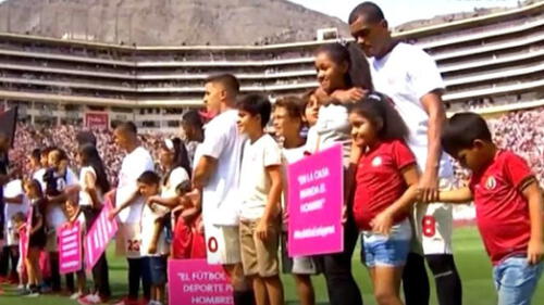 Alianza Lima y Universitario rinden homenajes a la Mujer.